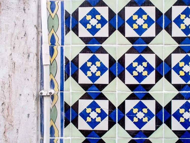 Lisbon_Tile_art-1300486.jpg