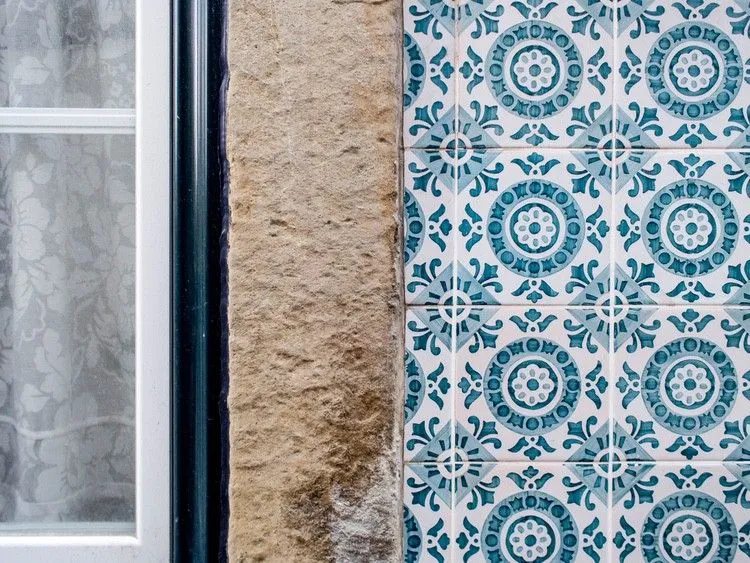 Lisbon_Tile_art-1300488.jpg