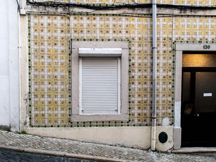 Lisbon_Tile_art-1300485.jpg