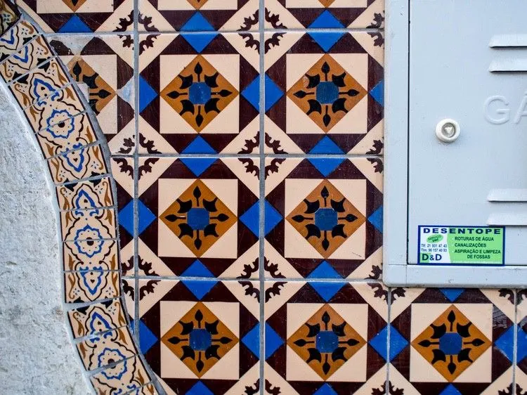 Lisbon_Tile_art-1300498.jpg